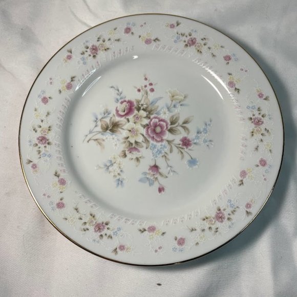 Home Styles Fine China Pink Floral Gold Trim Dessert Plate Made in China - Picture 1 of 6